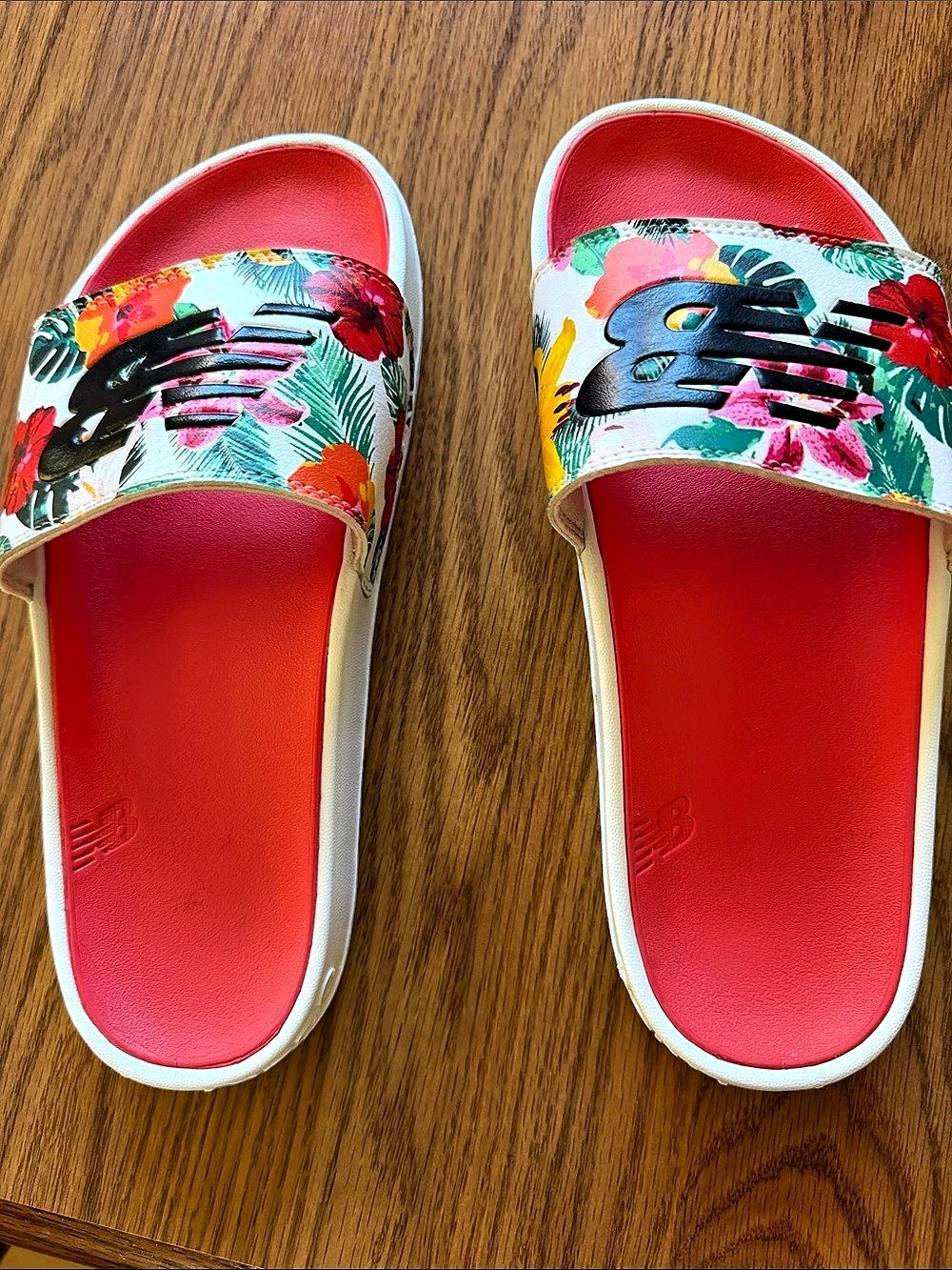 New Balance 200F Floral Slide Sandals in White & Pink US 6